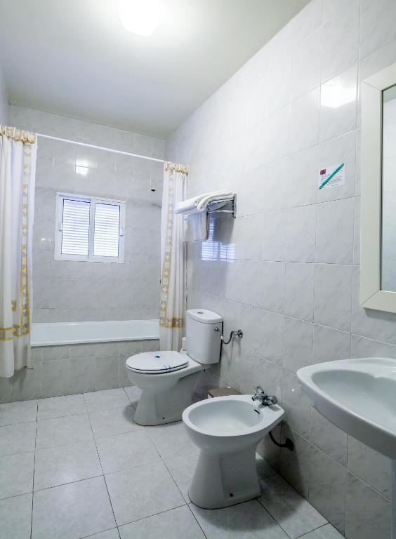 Hostal El Caballo Blanco Osuna Quarto foto